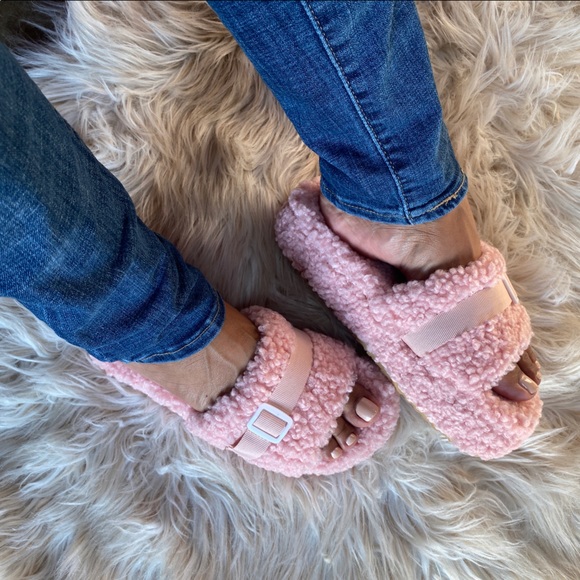 Vegan Sherpa Mauve Slippers Slides - Picture 4 of 7